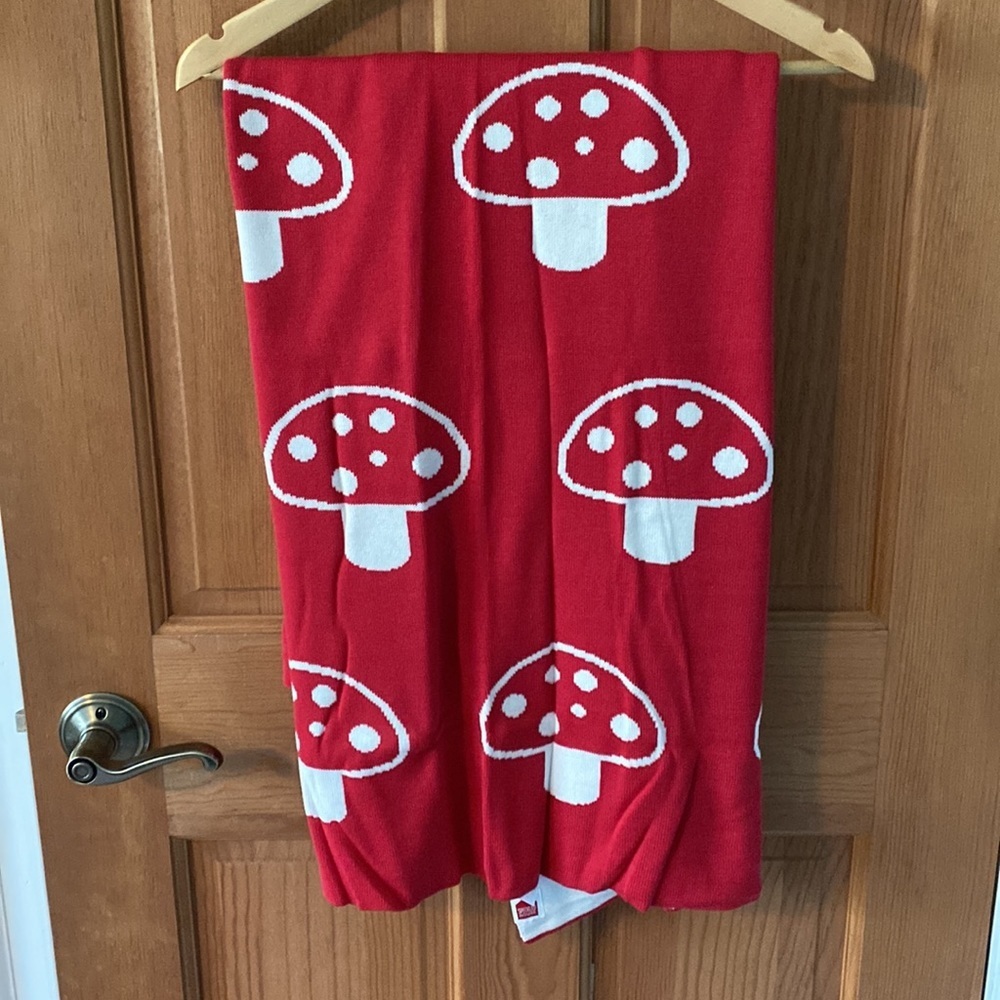 NEW Boutique Speckled House Organic Cotton Baby Crib Reversible Blanket Mushroom